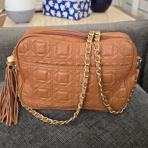 Elegant Tan Quilted Crossbody Bag with Chain Strap
